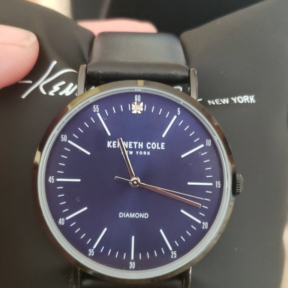 New Kenneth Cole Diamond Watch - Picture 4 of 4